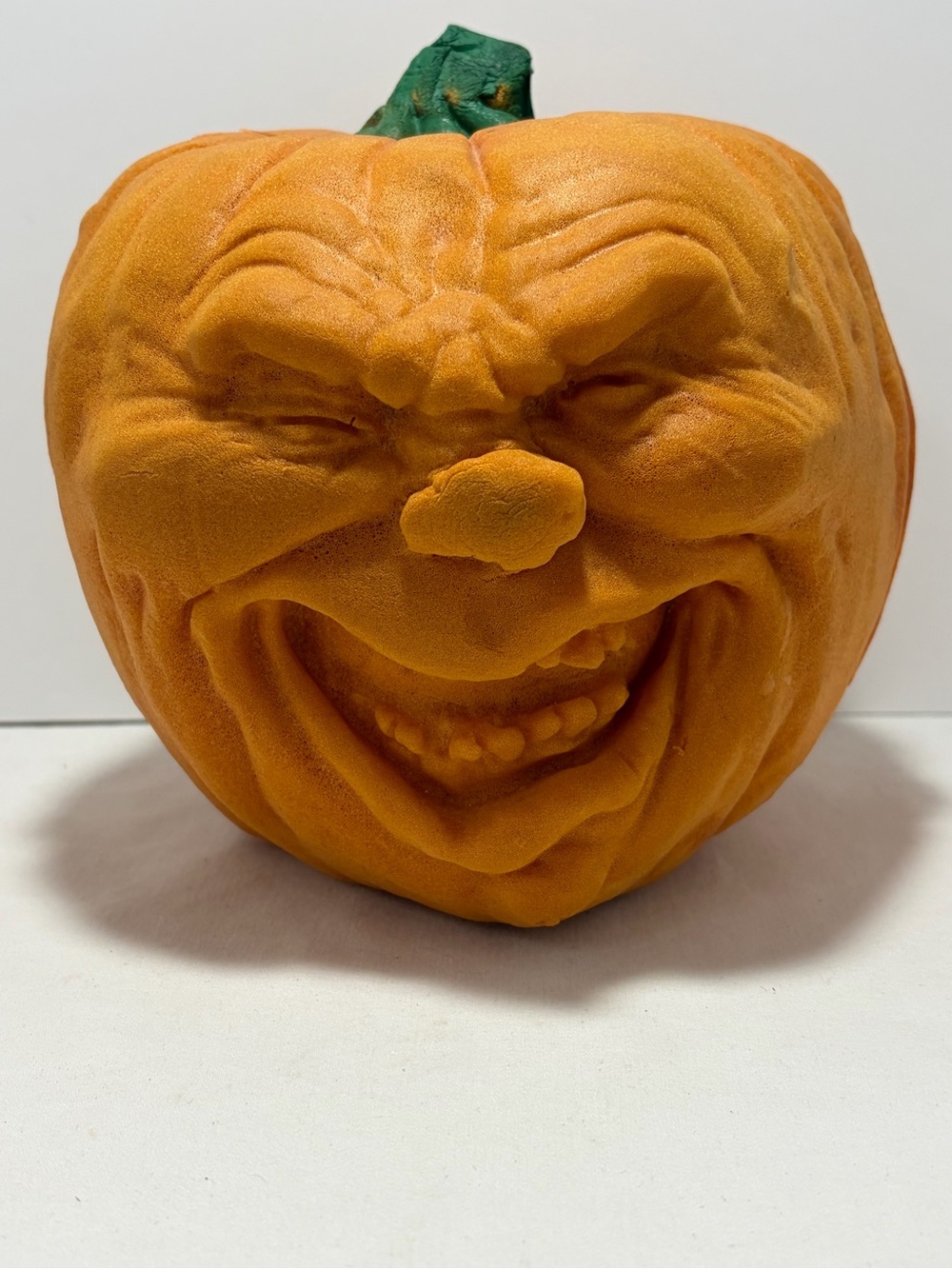 RARE Todd Master's 1987 Jesse O Lantern
Pumpkin Foam Face Sculpture
Halloween